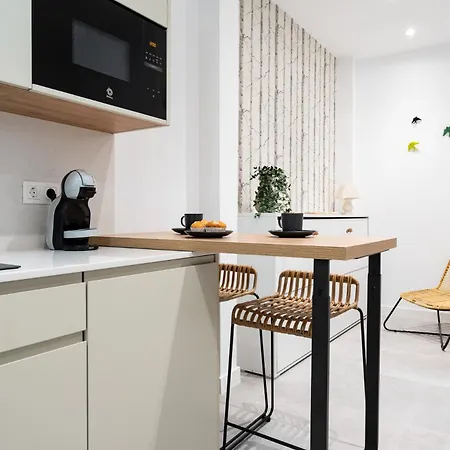 Apartment B & V